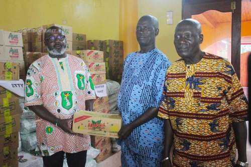 ceremonie-de-remise-de-dons-aux-populations-sinistrees-des-village-d-azuret 1wdvtklegl2 (1)