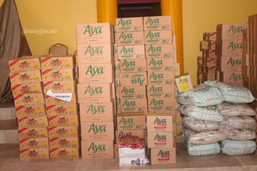 ceremonie-de-remise-de-dons-aux-populations-sinistrees-des-village-d-azuret gnwetotl10h